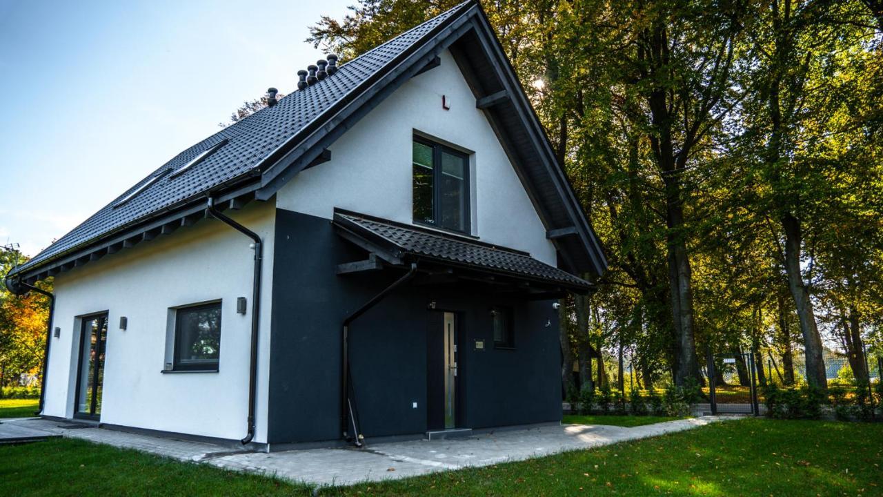 Domowy Zakatek Villa Tuchom Kültér fotó